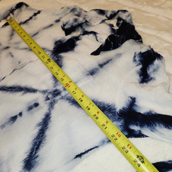 Green Dragon Women's Blue and White Tie Dye Longsleeve Button Up Top Size Large - Picture 8 of 9